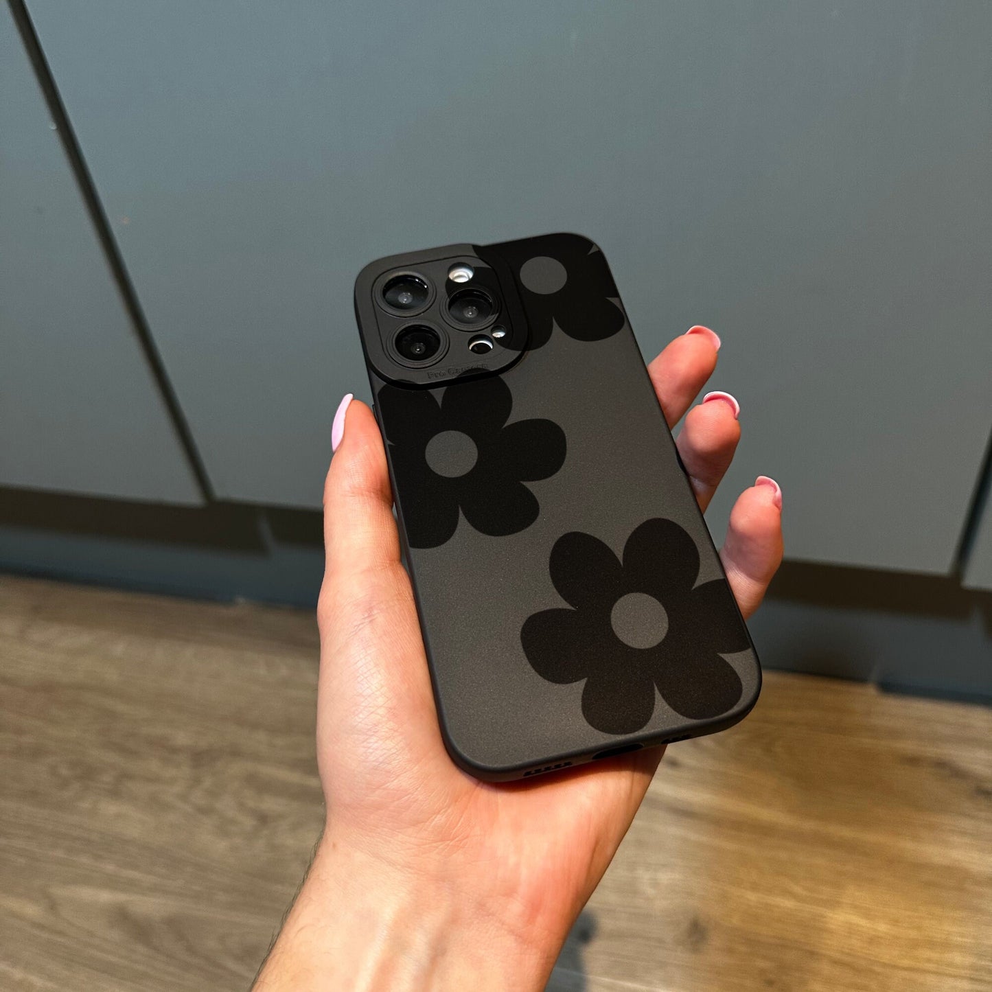 Cute Flower Phone Case with Flower Design for iPhone 17 16 15 14 13 12 11 11 Pro Max Mini 7 8 XR XS X Shockproof Phone Cover Custom Name