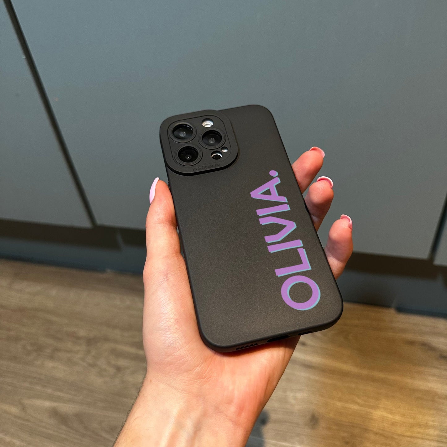 Personalised Name Black Phone Case with Modern Name for iPhone 15 14 13 12 11 11 Pro Max Mini 7 8 XR XS X Shockproof Phone Cover Customised