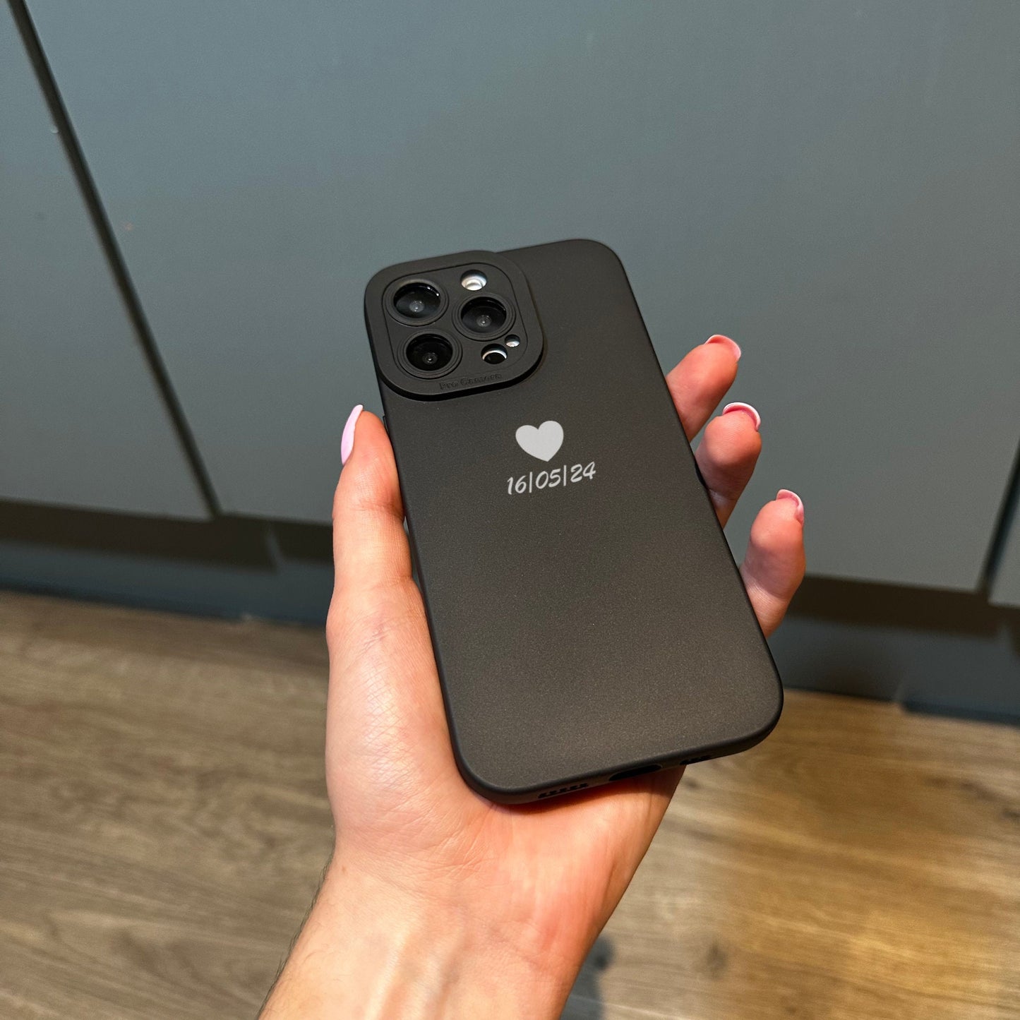 Personalised Date Phone Case for iPhone 17 16 15 14 13 12 11 11 Pro Max Mini 7 8 XR XS X Shockproof Phone Cover with Cute Love Heart