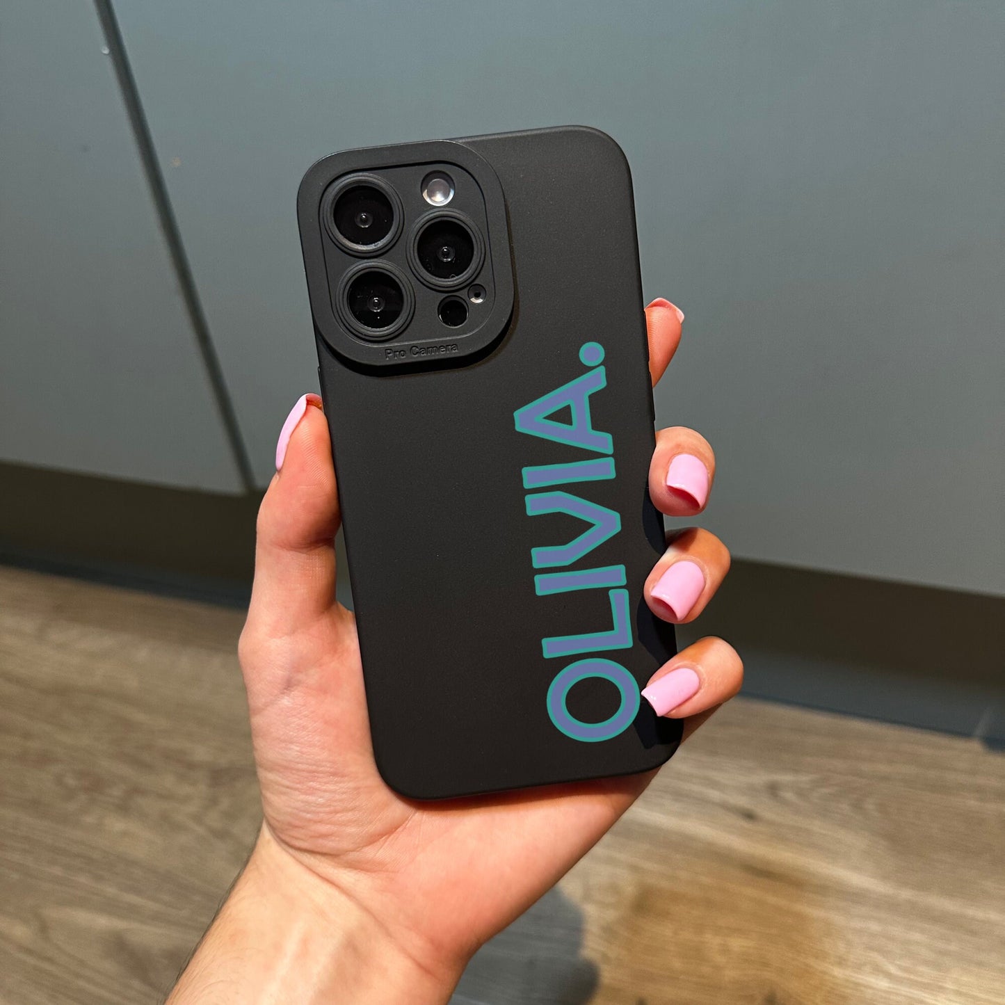 Personalised Name Black Phone Case with Modern Name for iPhone 15 14 13 12 11 11 Pro Max Mini 7 8 XR XS X Shockproof Phone Cover Customised