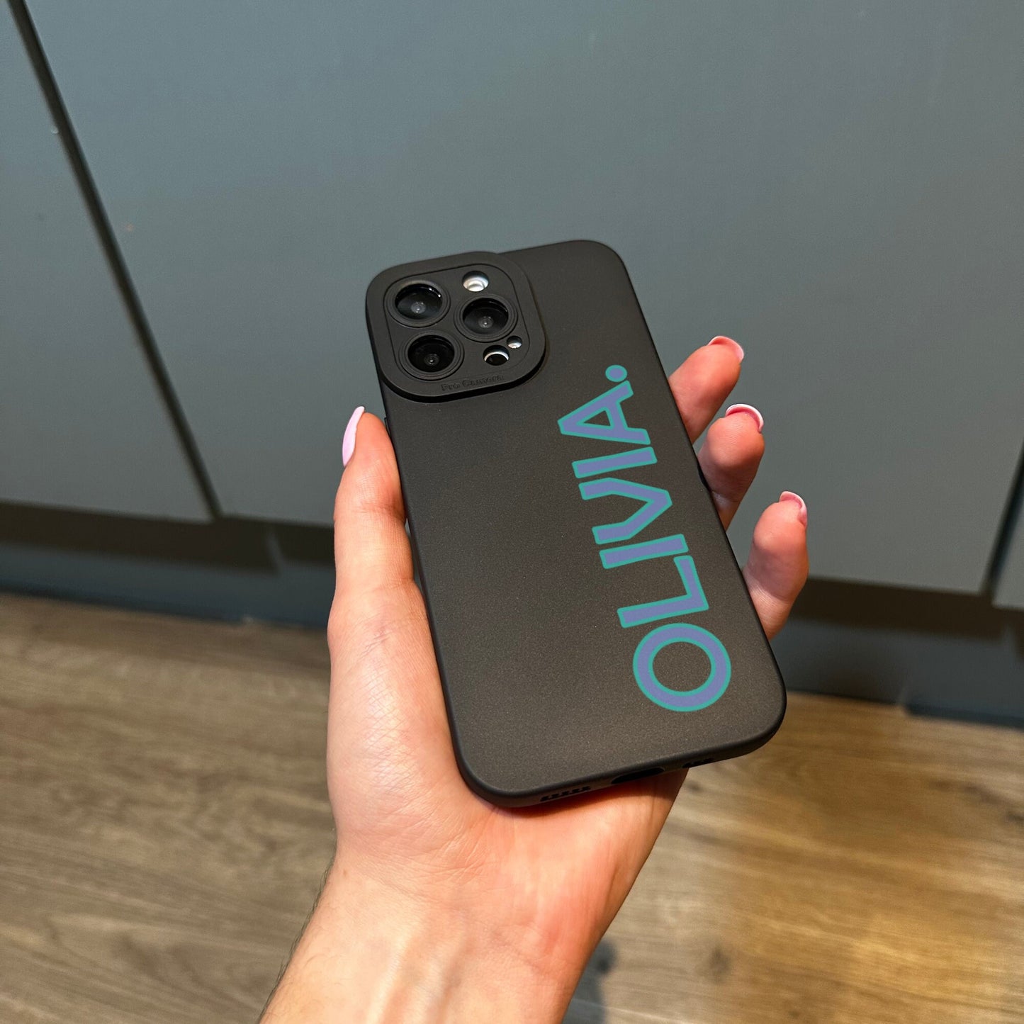 Personalised Name Black Phone Case with Modern Name for iPhone 15 14 13 12 11 11 Pro Max Mini 7 8 XR XS X Shockproof Phone Cover Customised