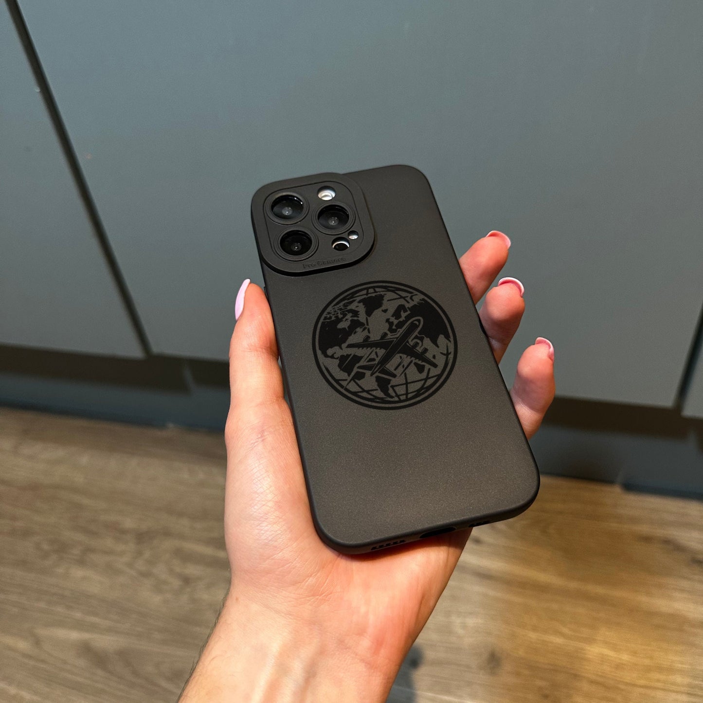 Airplane Travel Black Phone Case for iPhone 17 16 15 14 13 12 11 11 Pro Max Mini 7 8 XR XS X Shockproof Phone Cover with Customised Name