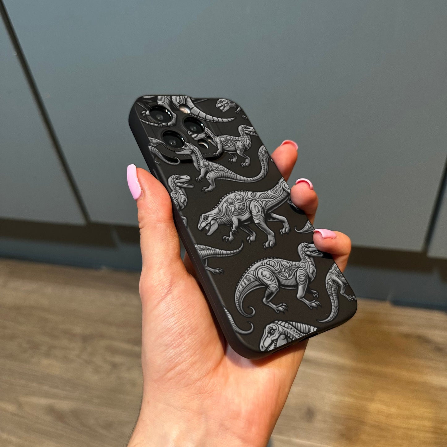 Dinosaur Pattern Black Phone Case for iPhone 17 16 15 14 13 12 11 11 Pro Max Mini 7 8 XR XS X Shockproof Phone Cover with Customised Name