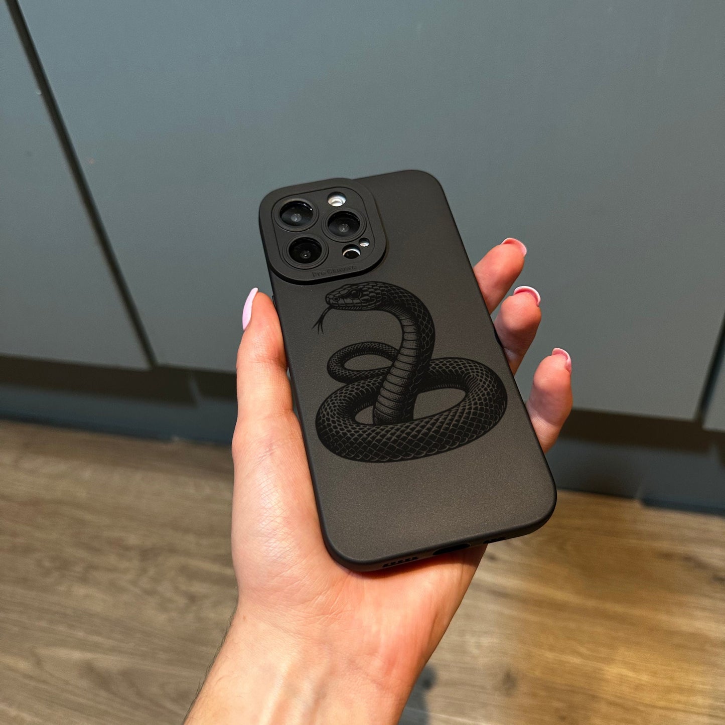 Snake Black Phone Case for iPhone 15 14 13 12 11 11 Pro Max Mini 7 8 XR XS X Shockproof Phone Cover with Customised Name