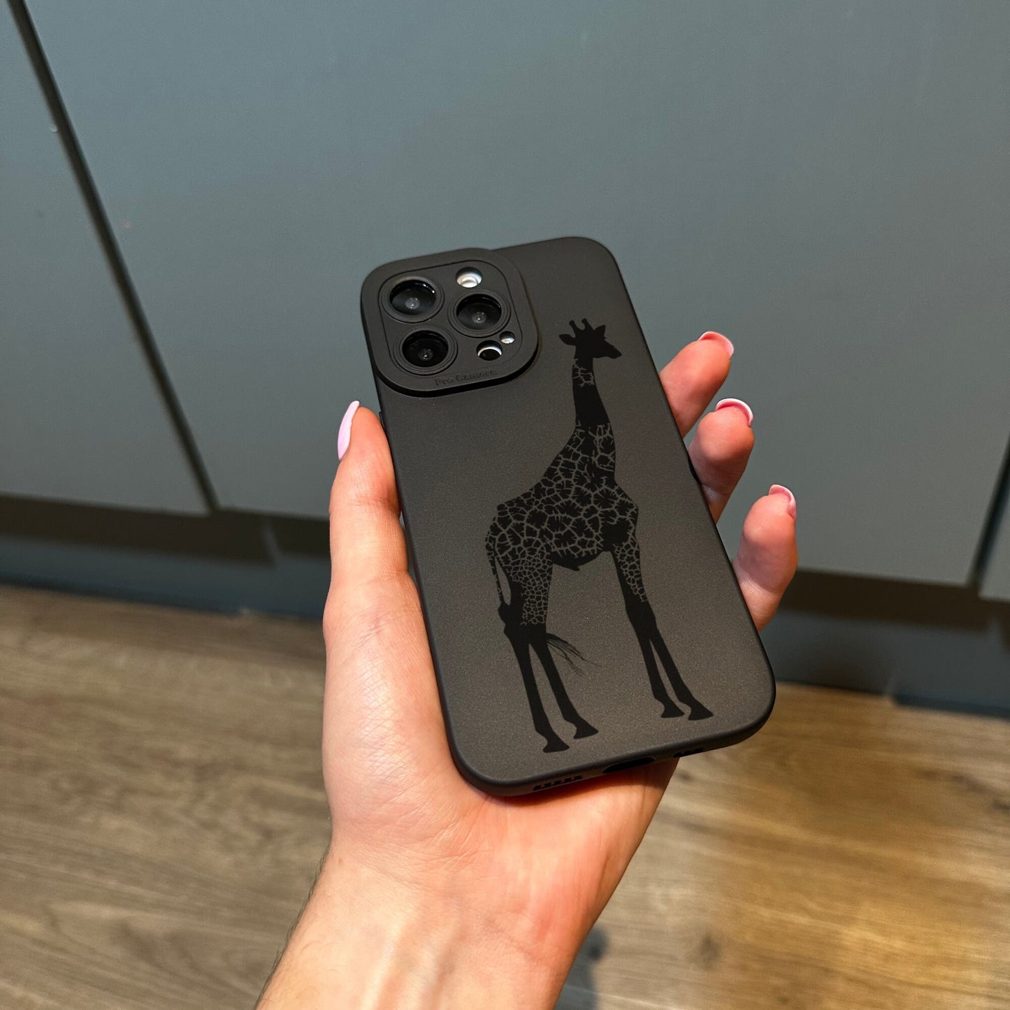 Giraffe Black Phone Case for iPhone 15 14 13 12 11 11 Pro Max Mini 7 8 XR XS X Shockproof Phone Cover with Customised Name