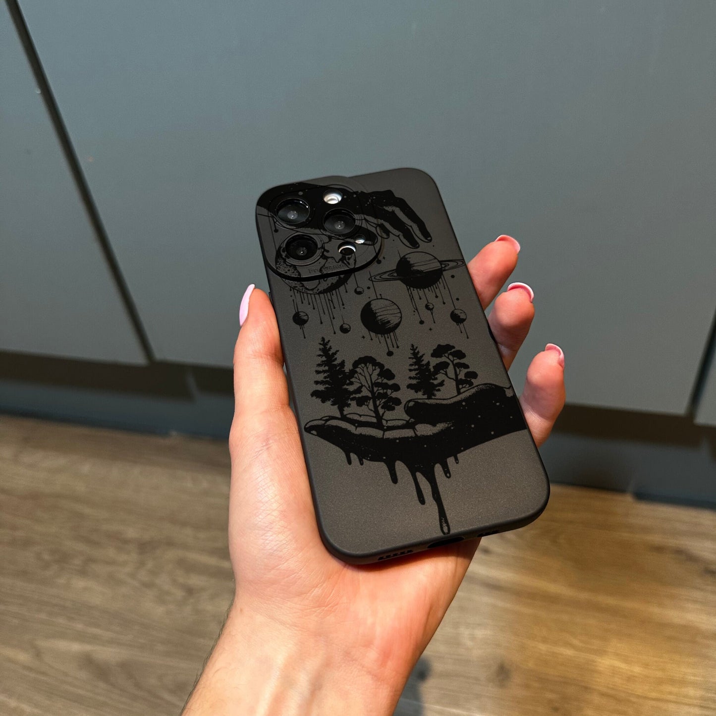 Black Nature Tree Hand Planet Phone Case for iPhone 15 14 13 12 11 11 Pro Max Mini 7 8 XR XS X Shockproof Phone Cover with Customised Name