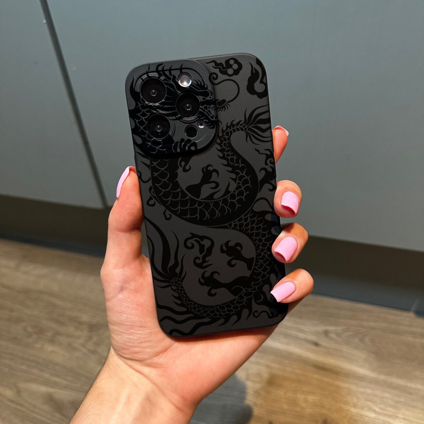 Dragon Black Phone Case for iPhone 15 14 13 12 11 11 Pro Max Mini 7 8 XR XS X Shockproof Phone Cover with Customised Name