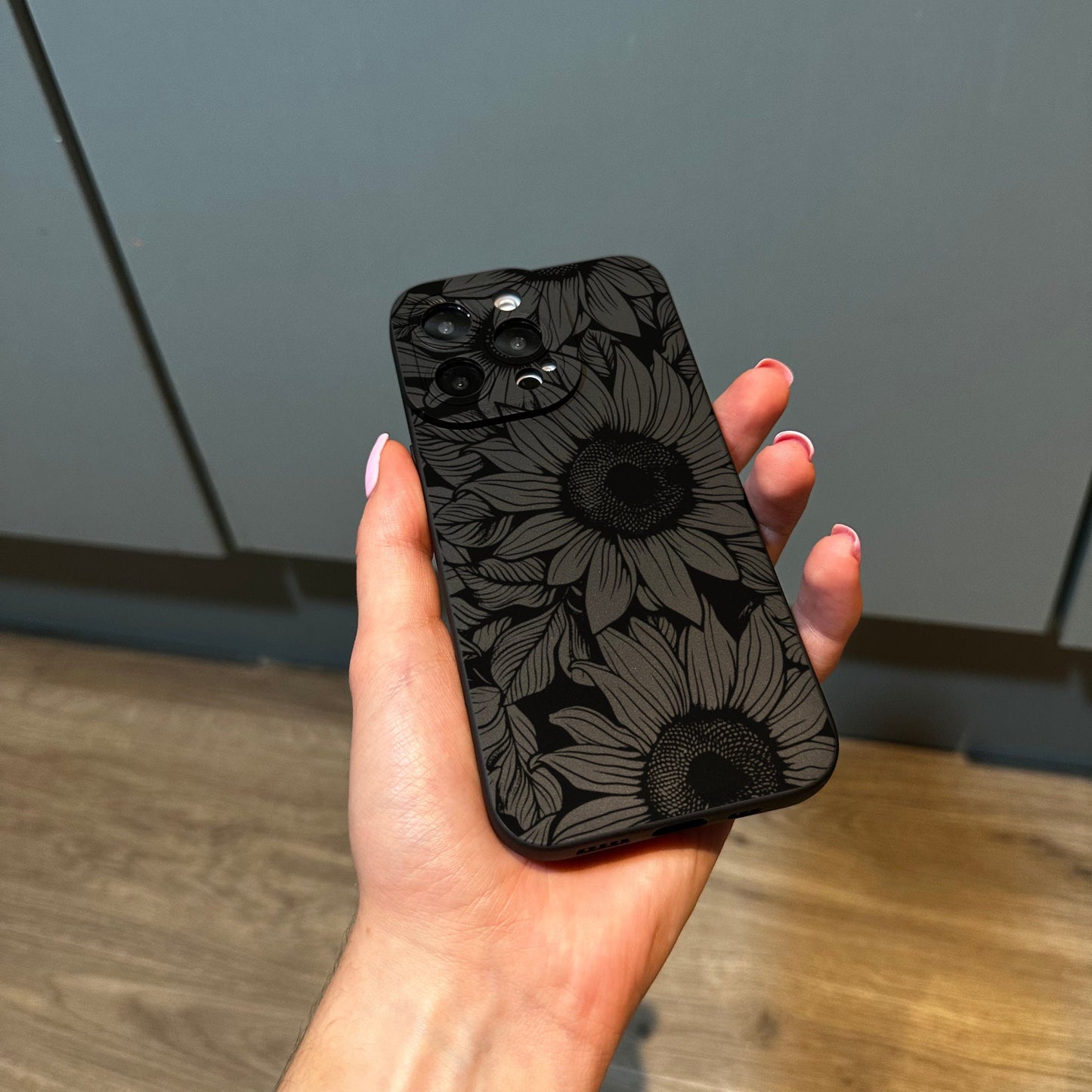 Black Sunflower Floral Print Phone Case for iPhone 17 16 15 14 13 12 11 11 Pro Max Mini 7 8 XR XS X Shockproof Phone Cover Customised Name