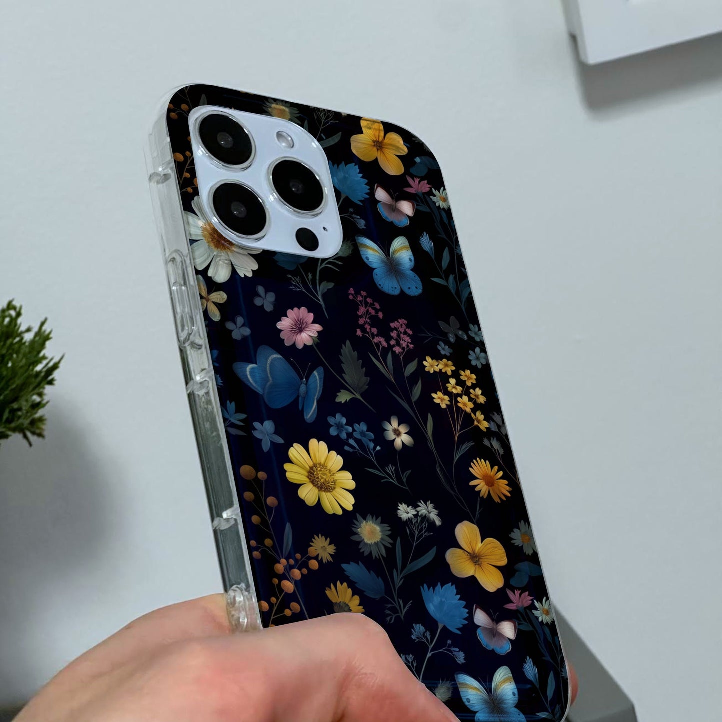 Floral Butterfly Pattern Phone Case for iPhone 15 14 13 12 11 11 Pro Max Mini 7 8 XR X XS Shockproof Silicone Phone Cover with Custom Name