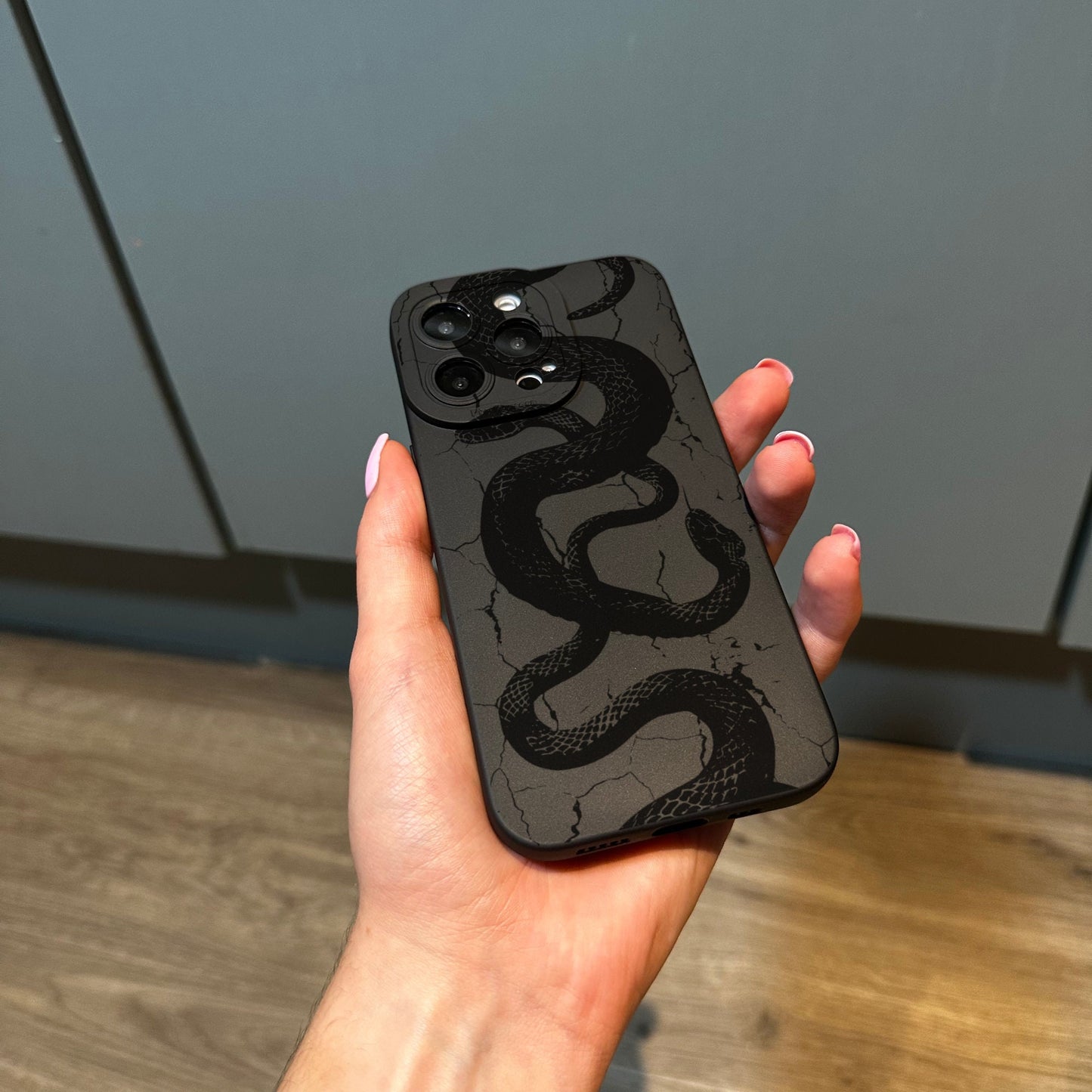 Black Snake Print Phone Case for iPhone 17 16 15 14 13 12 11 11 Pro Max Mini 7 8 XR XS X Shockproof Phone Cover with Customised Name