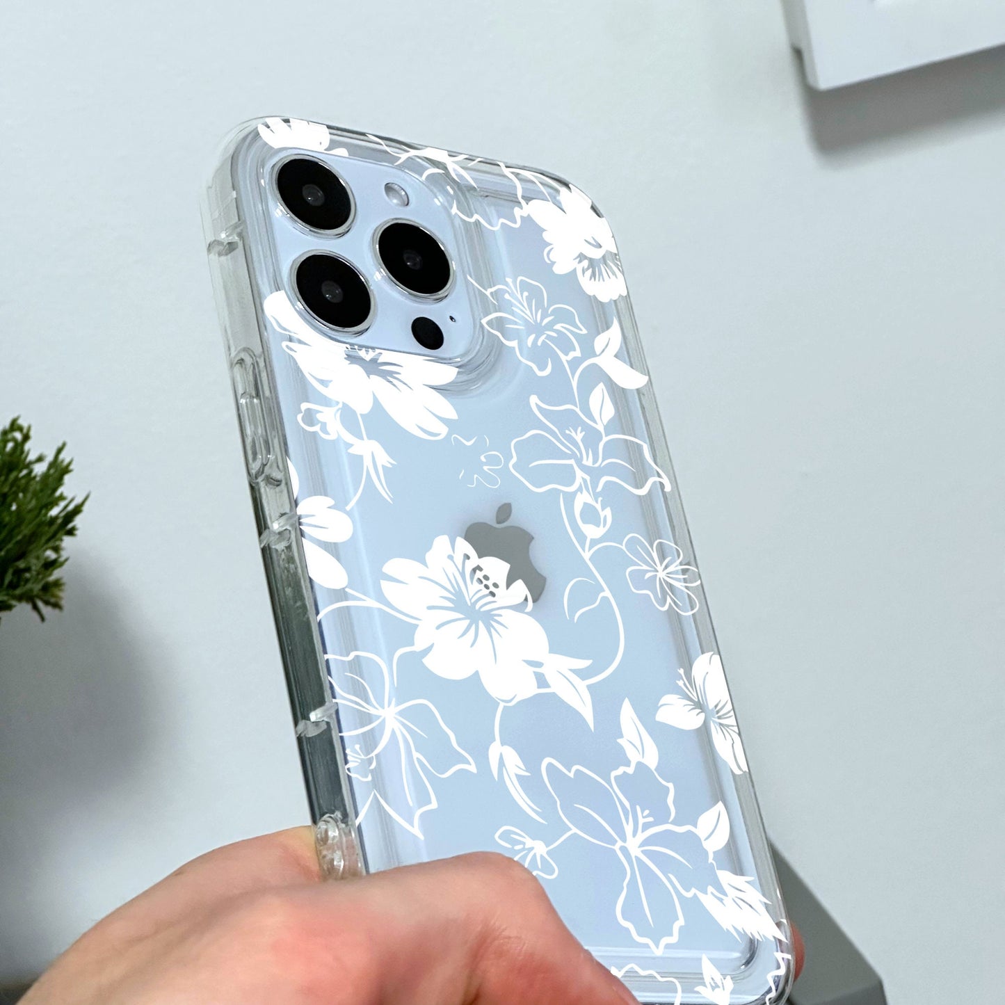 Floral Pattern Clear Phone Case for iPhone 17 16 15 14 13 12 11 11 Pro Max Mini 7 8 XR XS X Shockproof Phone Cover with Custom Name