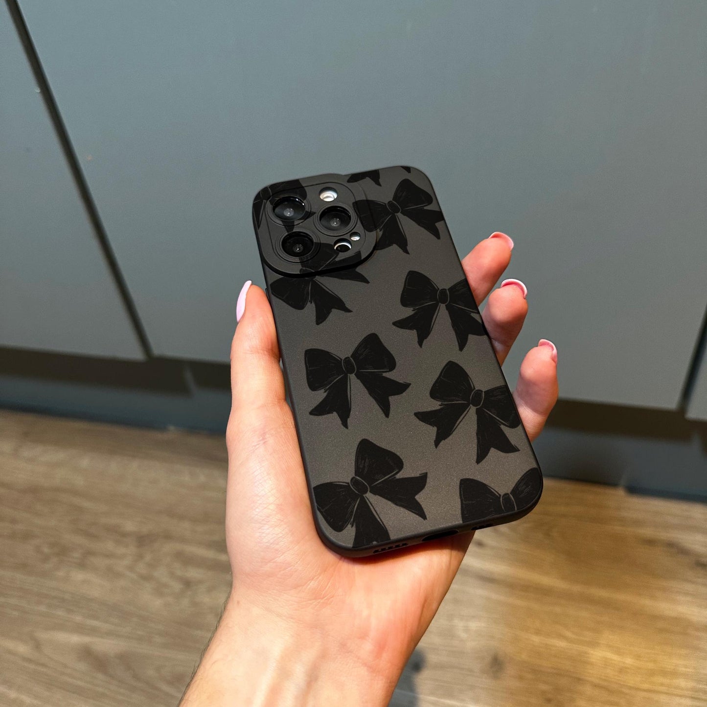 Black Bow Phone Case for iPhone 17 16 15 14 13 12 11 11 Pro Max Mini 7 8 XR XS X Shockproof Phone Cover with Customised Name