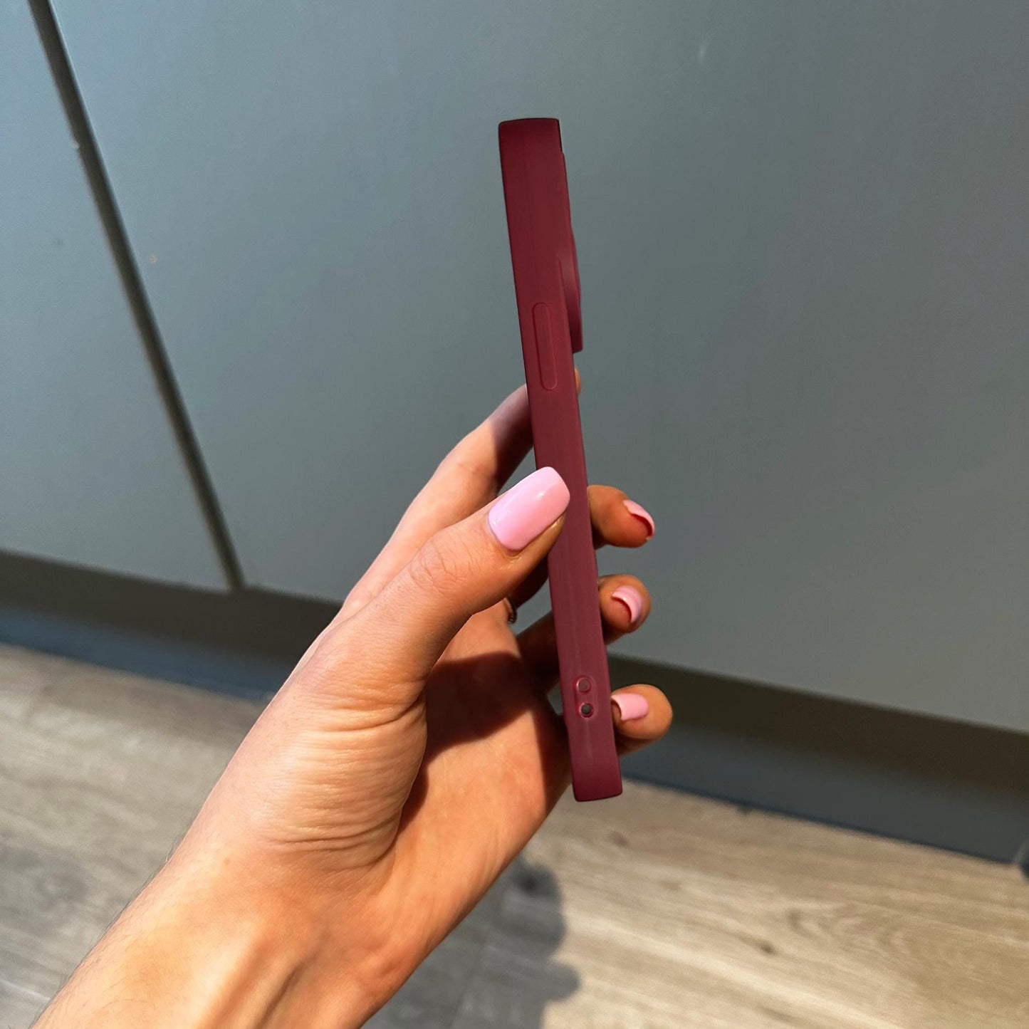 White Bow Burgundy Red Phone Case for iPhone 17 16 15 14 13 12 11 11 Pro Max Mini 7 8 SE XR XS X Shockproof Phone Cover