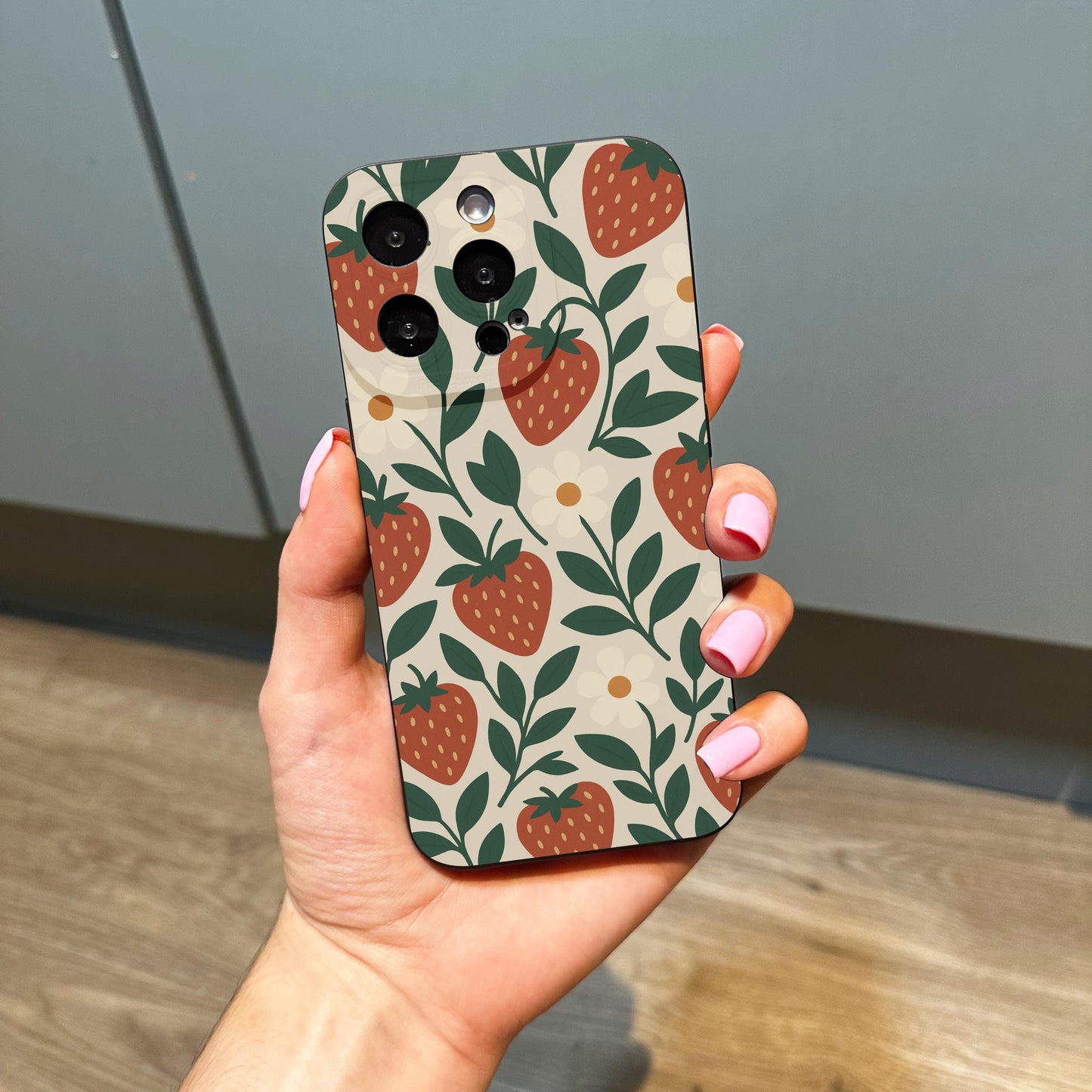 Retro Abstract Floral Strawberry Phone Case for iPhone 17 16 15 14 13 12 11 11 Pro Max Mini 7 8 XR XS X Shockproof Phone Cover Custom Name