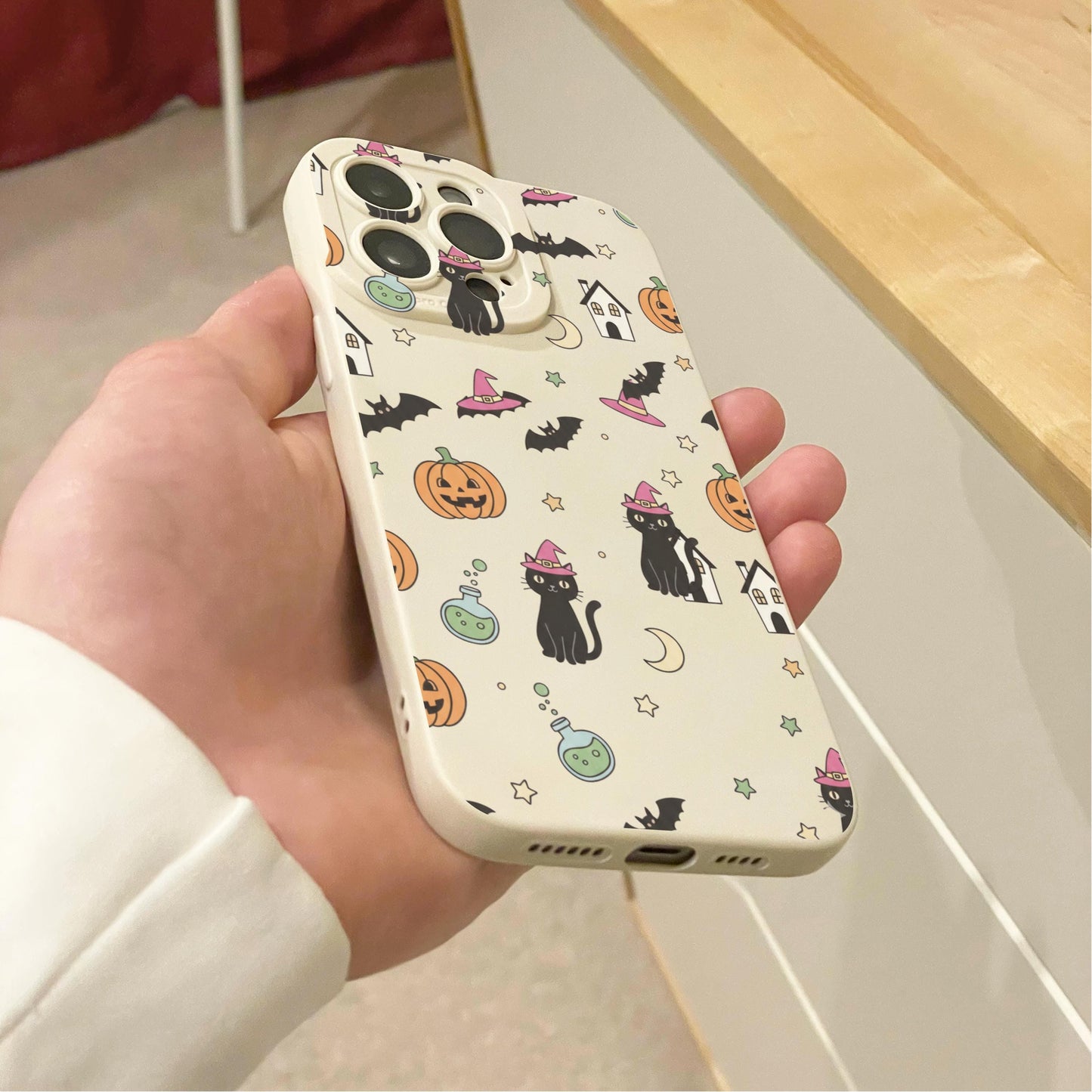 Halloween Bat Pumpkin Cat Beige Phone Case for iPhone 17 16 15 14 13 12 11 11 Pro Max Mini 7 8 XR XS X Shockproof Phone Cover Custom Name